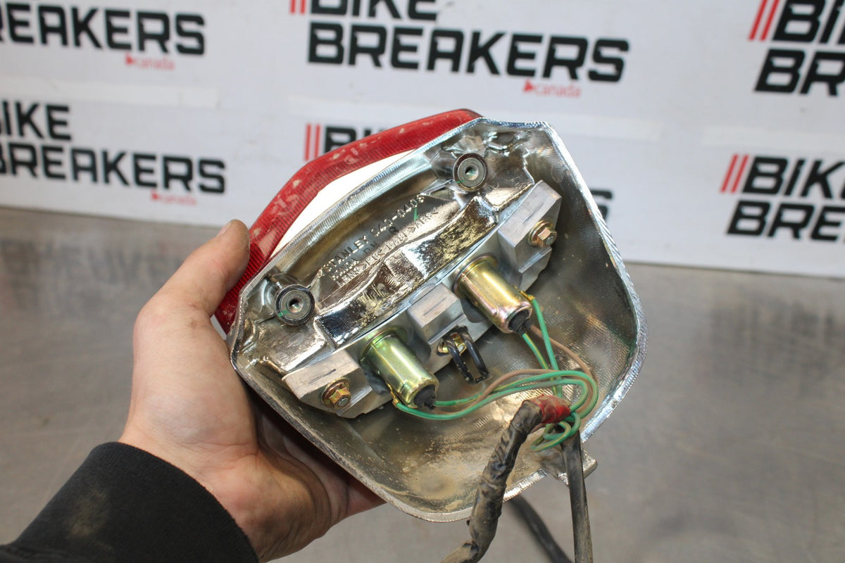 95 HONDA SHADOW 1100 TAILLIGHT REAR TAIL BRAKE LIGHT BB885