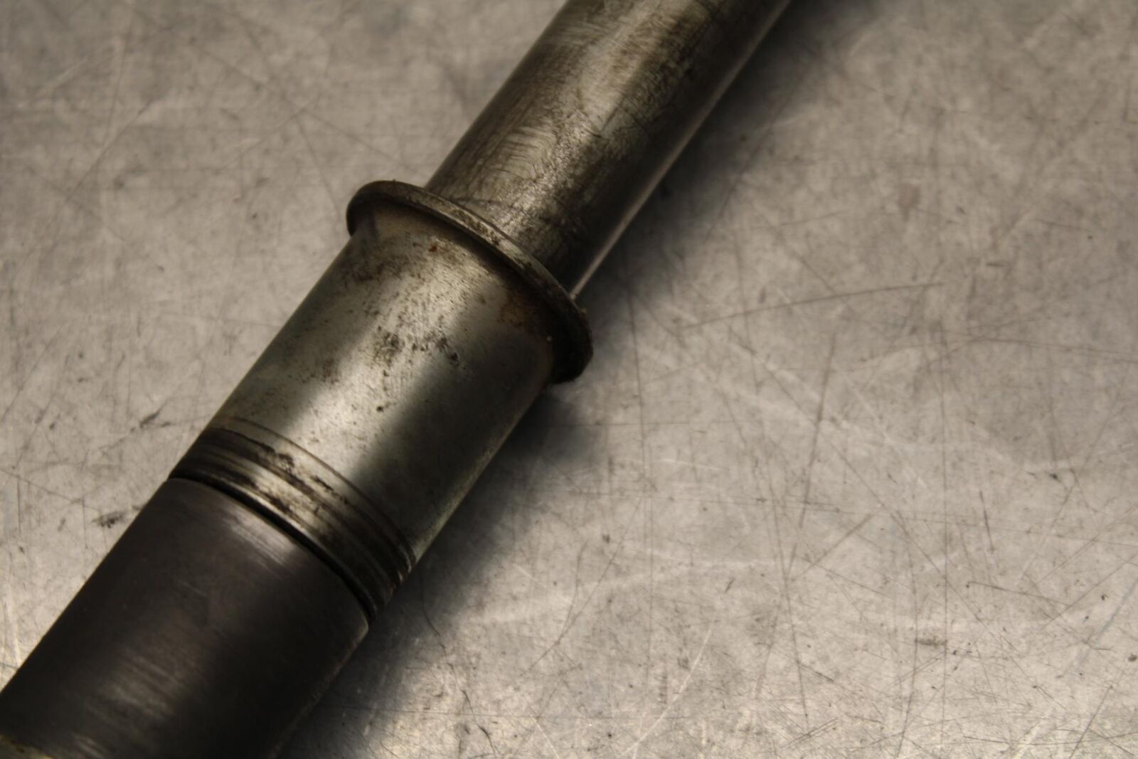 2005 Kawasaki Vulcan 1600 VN1600D Nomad FRONT WHEEL RIM AXLE PIVOT BOLT BB556