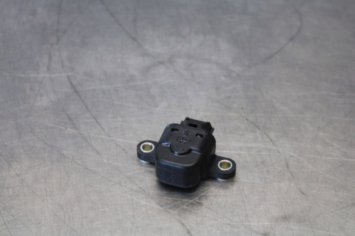 24-25 KAWASAKI NINJA 500 ABS TIP OVER BANK ANGLE CRASH SENSOR SWITCH  BB899