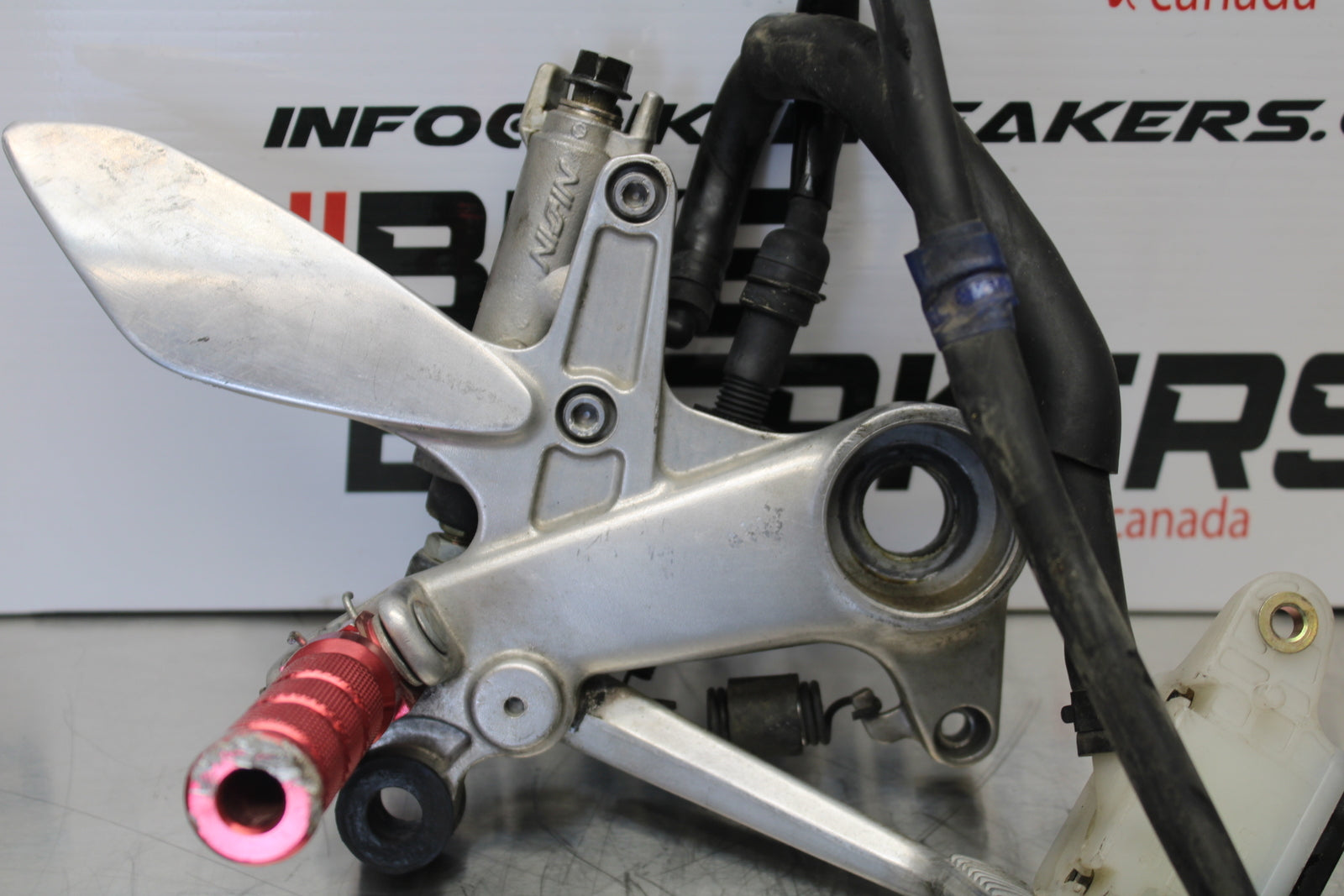 98-05 HONDA SUPER HAWK 1000 VTR1000F RIGHT REARSET REAR SET FOOT PEG REST BB152