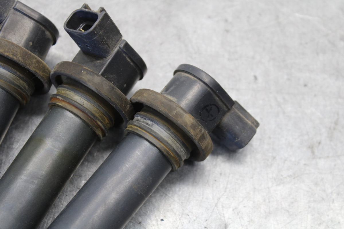 04-05 SUZUKI GSXR600 IGNITION COILS COIL SPARK PLUG CAPS 33410-29G00  BB658