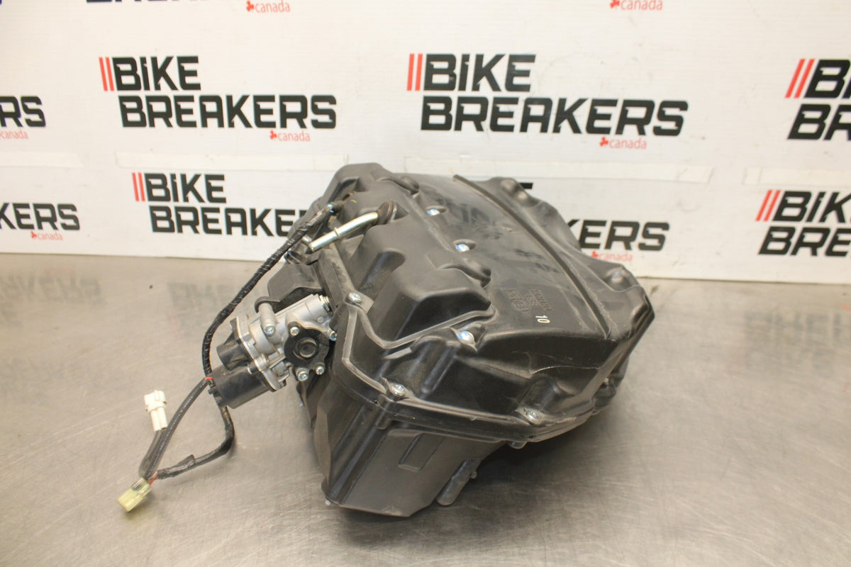 08-16 YAMAHA YZF R6 AIRBOX AIR INTAKE FILTER BOX BB929