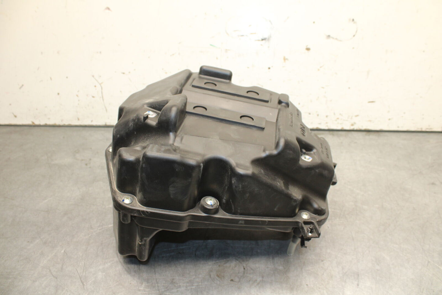 18-24 KAWASAKI NINJA 650 AIRBOX AIR INTAKE FILTER BOX BB725