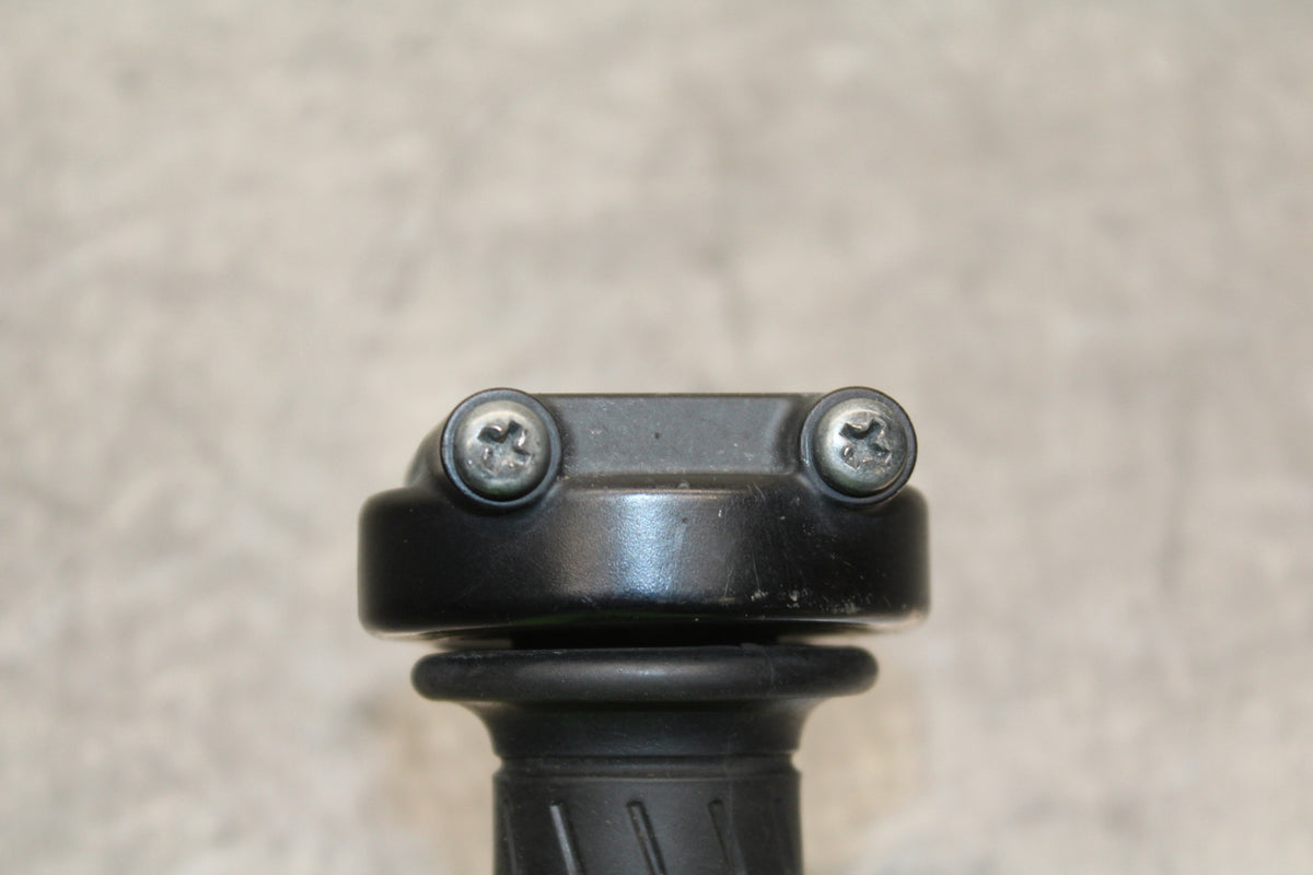 12-13 KAWASAKI Z1000 THROTTLE CABLE LINE HOUSING GUIDE BB743