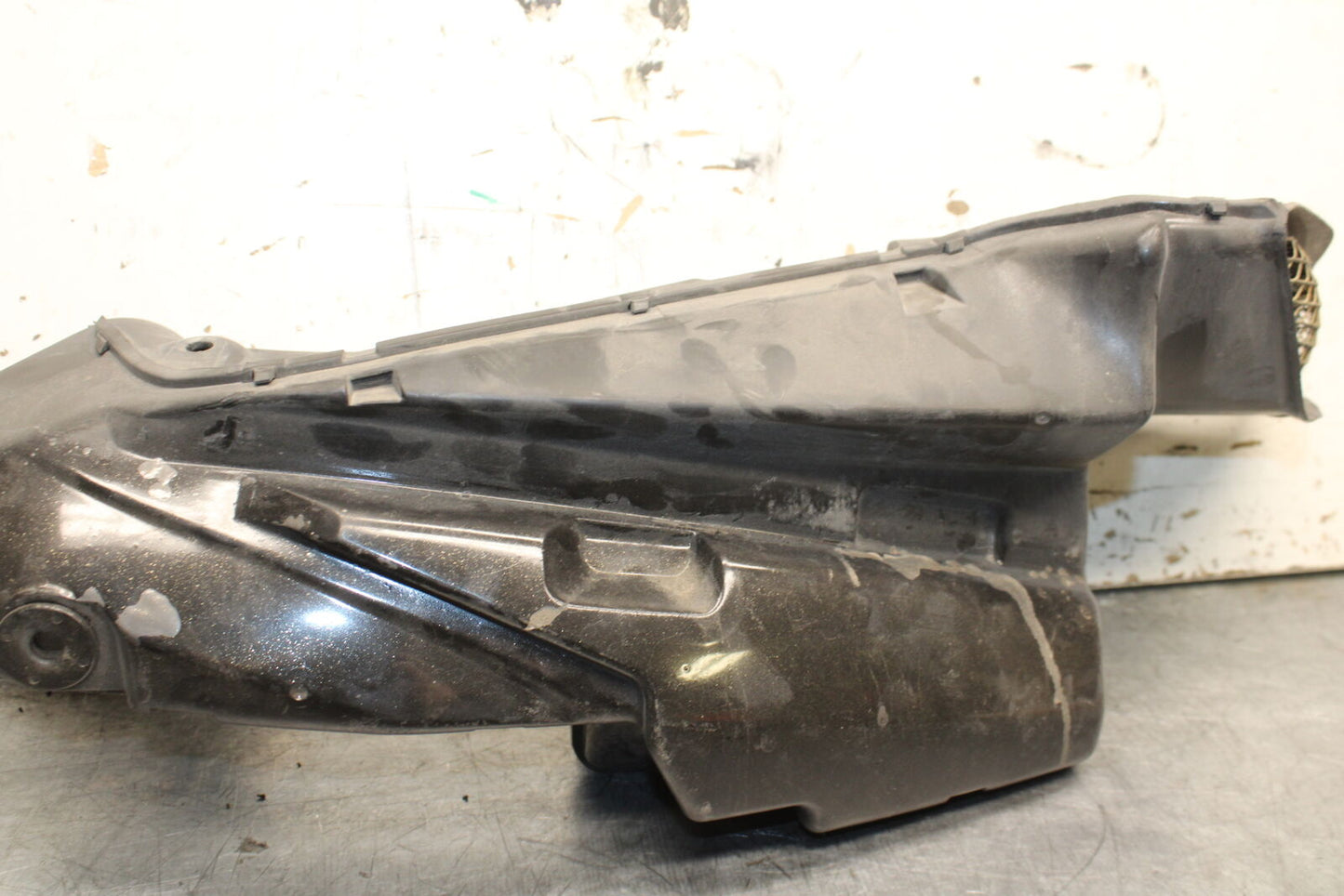 06-07 SUZUKI GSXR 600 RIGHT RAM AIR INTAKE DUCT TUBE BB737