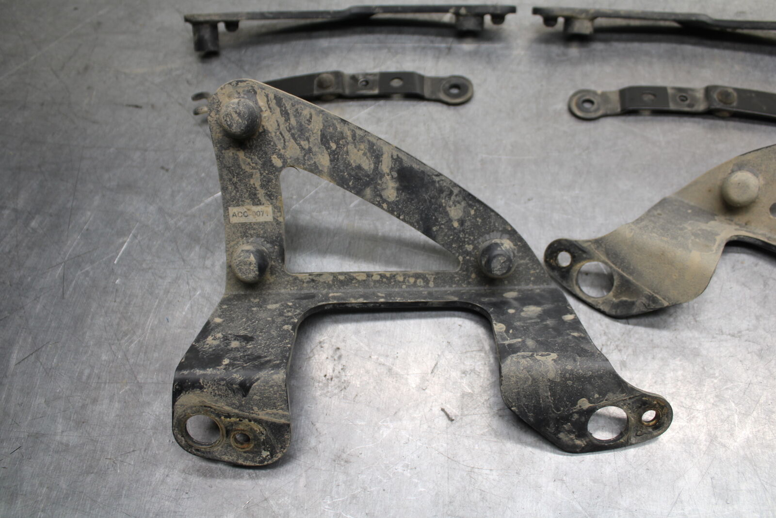 16-17 KAWASAKI VULCAN S 650 EN650 ABS SADDLEBAG MOUNTING BRACKET MOUNT  BB731