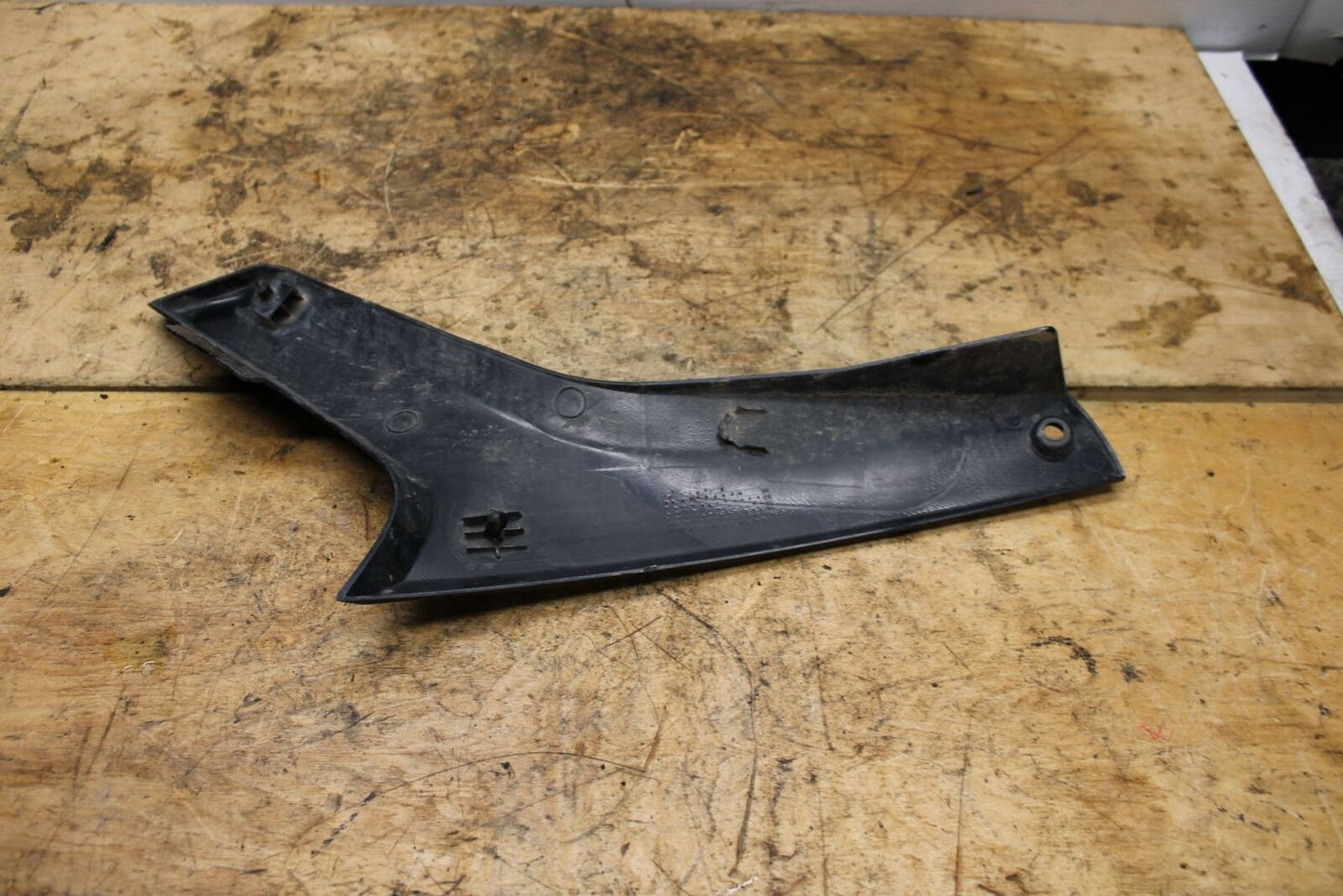 07-11 SUZUKI VSTROM 650 LEFT GAS TANK FUEL CELL PANEL COVER TRIM COWL BB340 