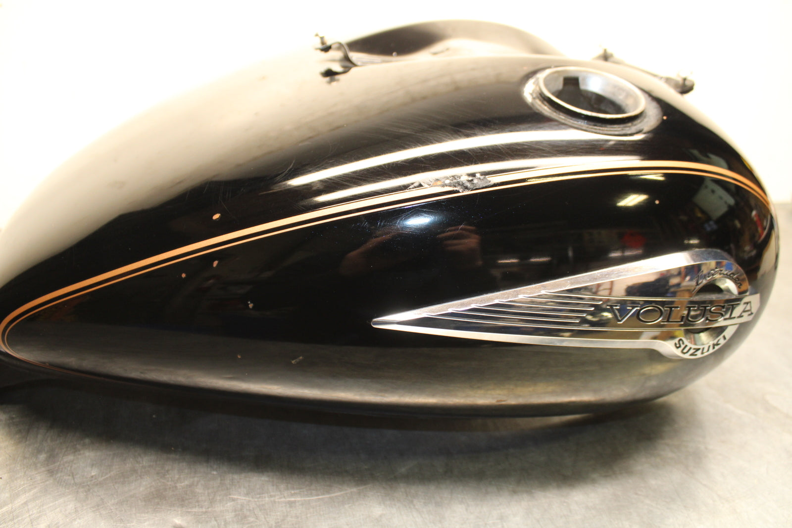 04 SUZUKI INTRUDER 800 GAS TANK FUEL PETROL RESERVOIR BB758