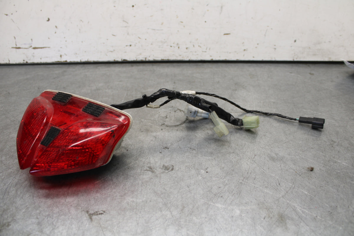 08-10 SUZUKI GSXR750 REAR TAIL TAILLIGHT BACK BRAKE LIGHT BB476