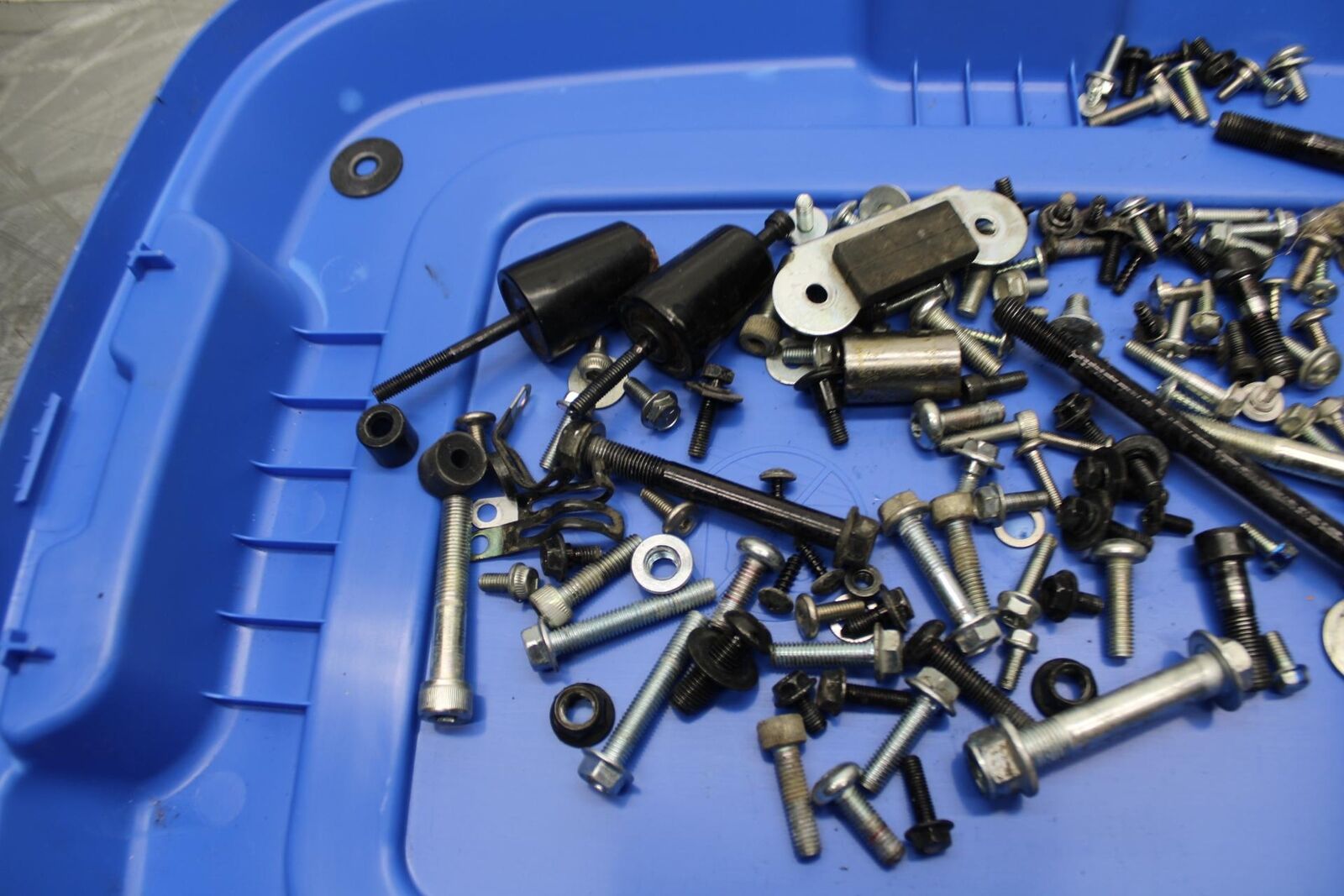 17-23 SUZUKI GSXR 250 GSX250RL8  MOUNTING BOLTS HARDWARE MOTOR SCREWS BB490