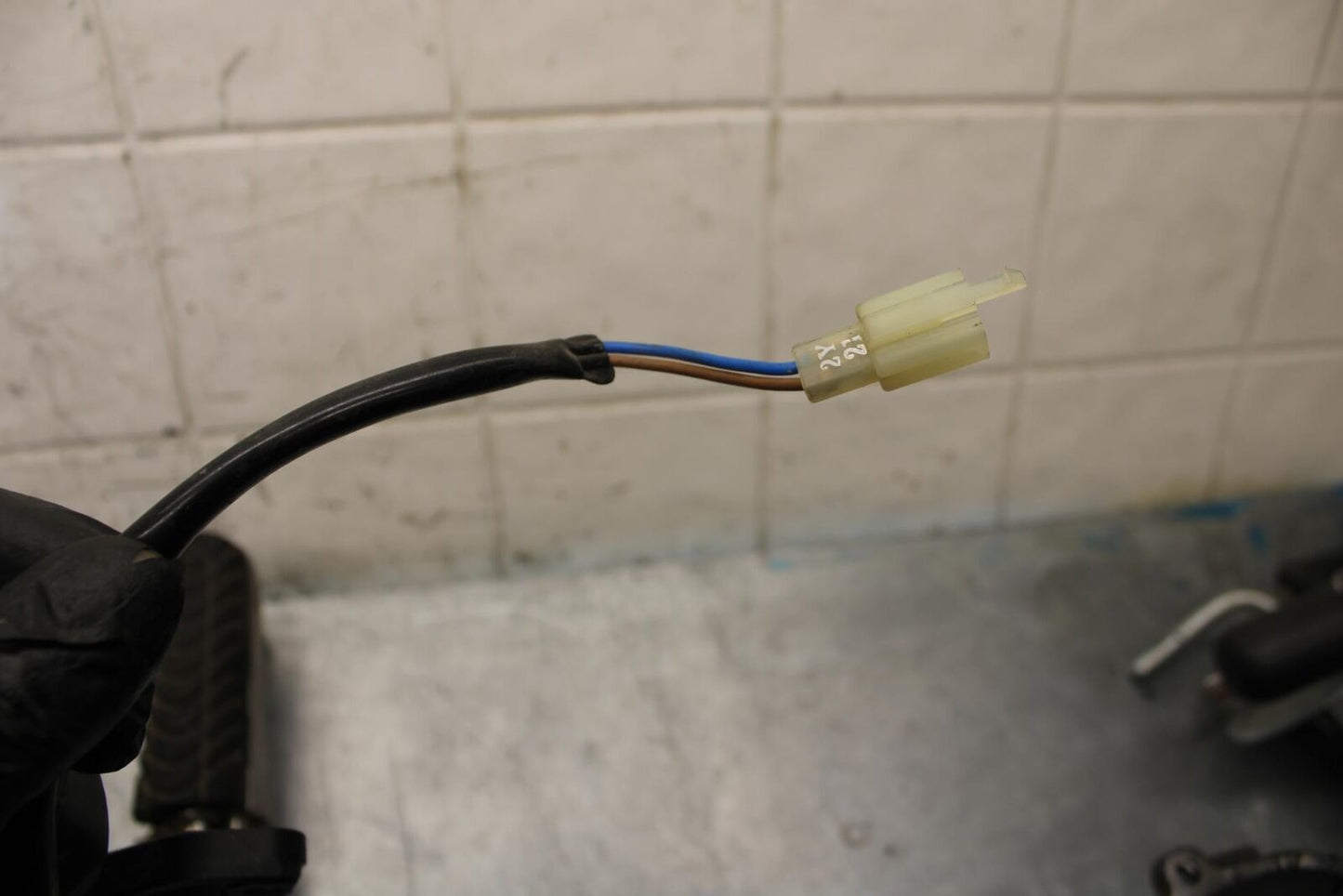 2012 Kawasaki Ninja ZX14R ZX1400E RIGHT REARSET REAR SET DRIVER FOOT PEG REST BB