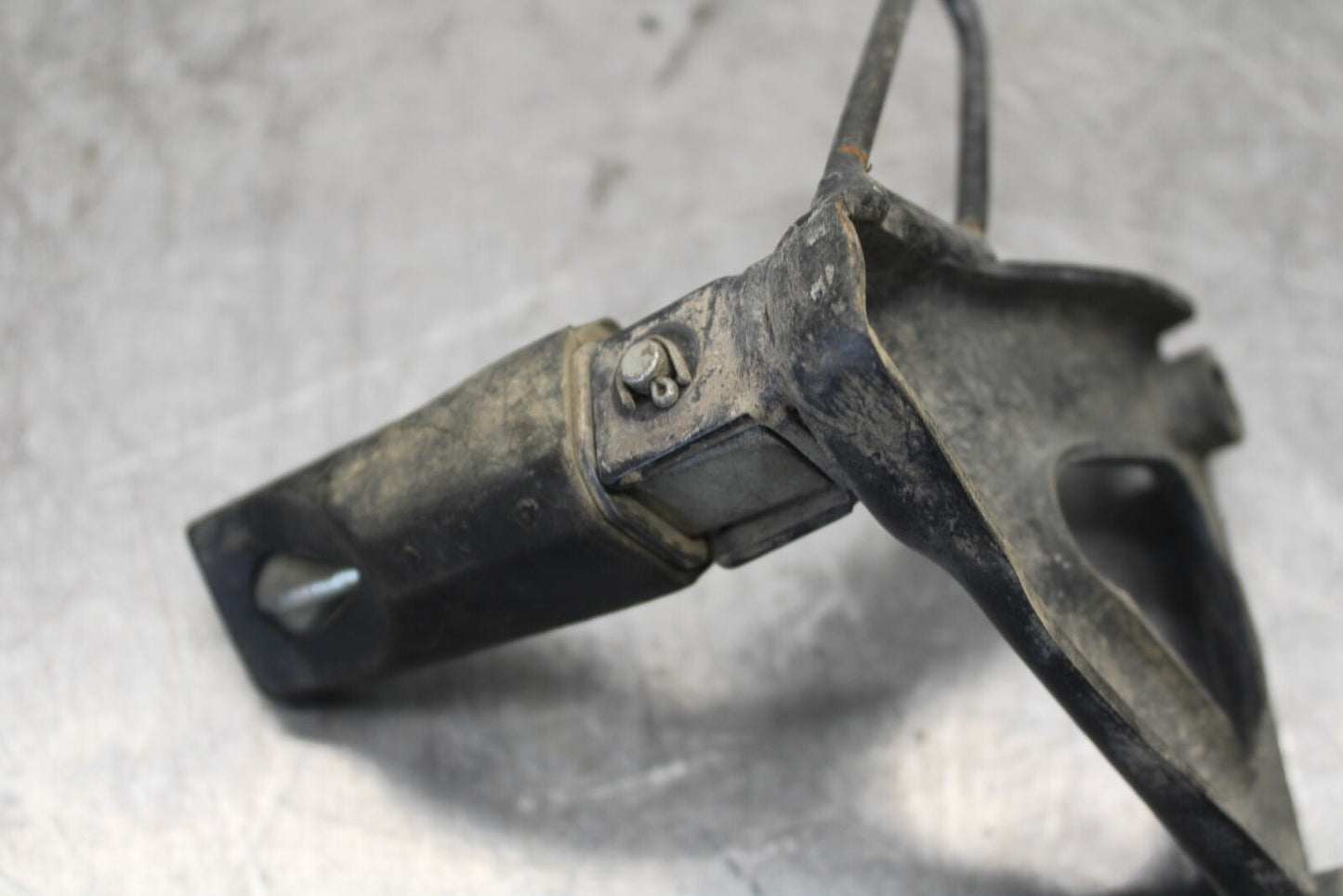 08-18 KAWASAKI KLR650 LEFT REAR BACK PASSENGER PEG BB707