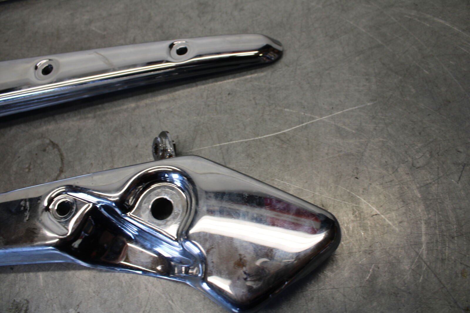 2008 Honda VTX1300C REAR BACK FENDER SUPPORT FRAME SUBFRAME bb673
