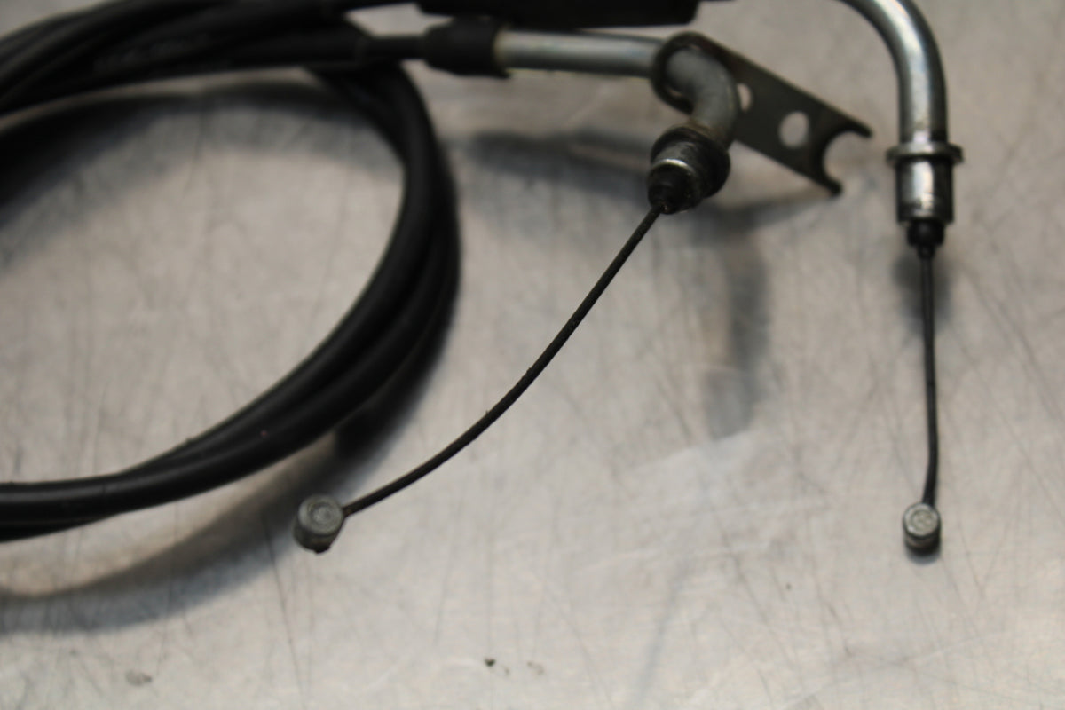 11 SUZUKI GSXR1000 THROTTLE CABLES LINES BB142