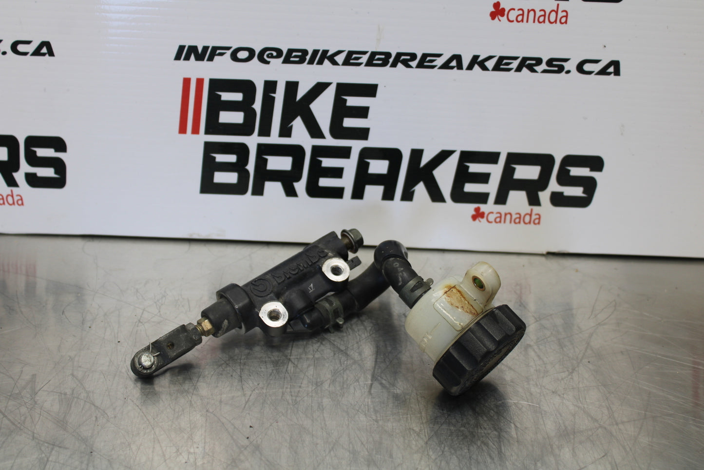 04 YAMAHA ROAD STAR XV1700A REAR BACK BRAKE MASTER CYLINDER W RESERVOIR BB155