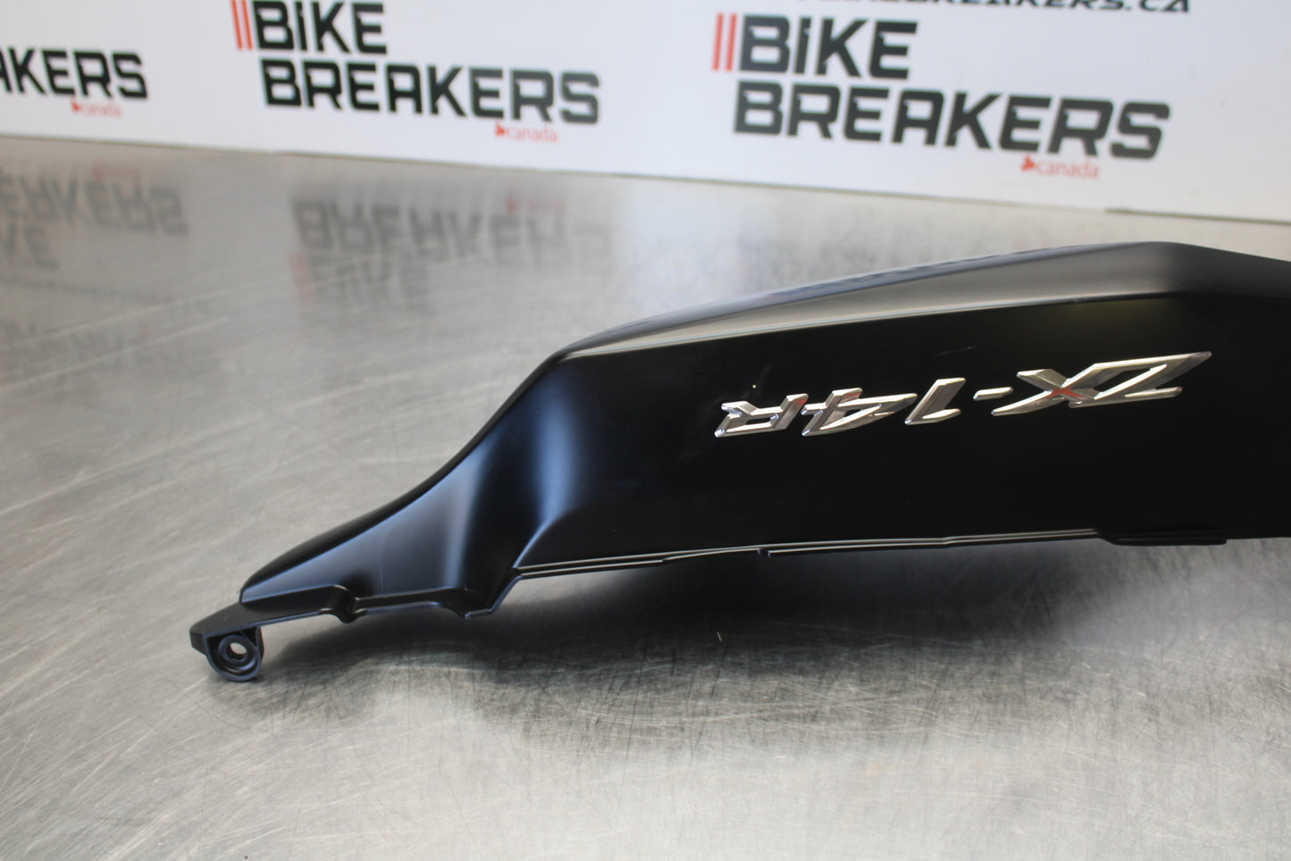 23-24 KAWASAKI NINJA ZX14R RIGHT REAR BACK TAIL FAIRING COWL SHROUD BB169