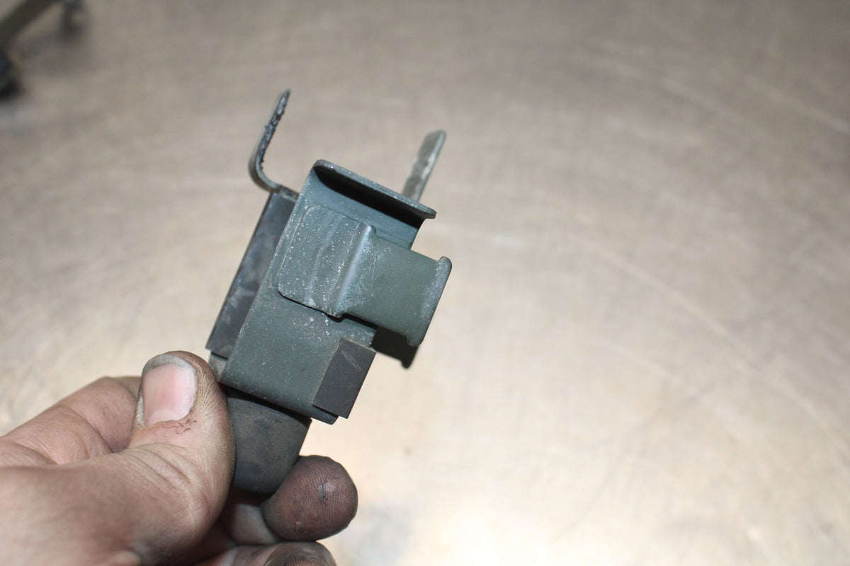 2006 Suzuki Boulevard C90 MOUNT BRACKET BB849