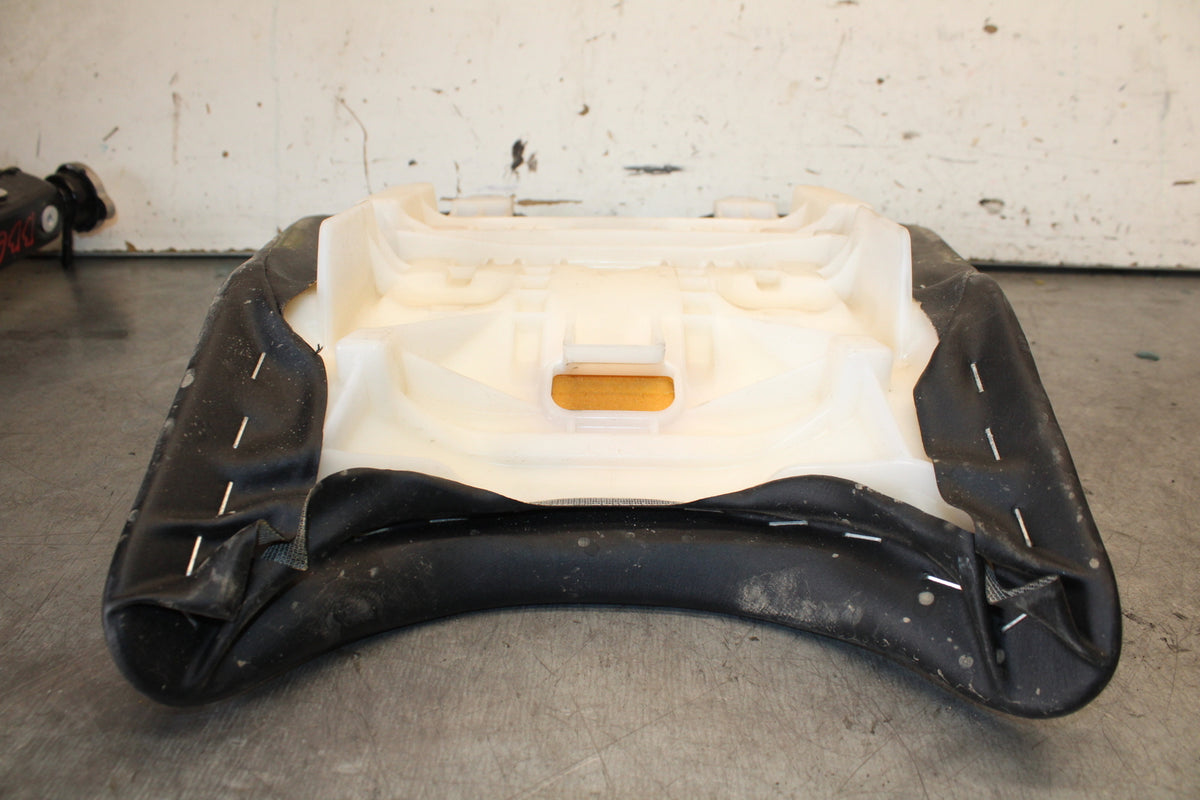 08-16 YAMAHA YZF R6 FRONT DRIVERS SEAT PAD SADDLE PILLION 13S-24710-00-00 BB665