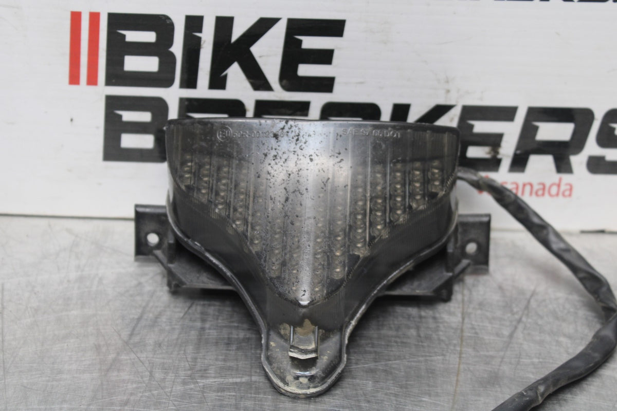 13 YAMAHA YZF R1 AFTERMARKET REAR TAIL TAILLIGHT BACK BRAKE LIGHT BB781