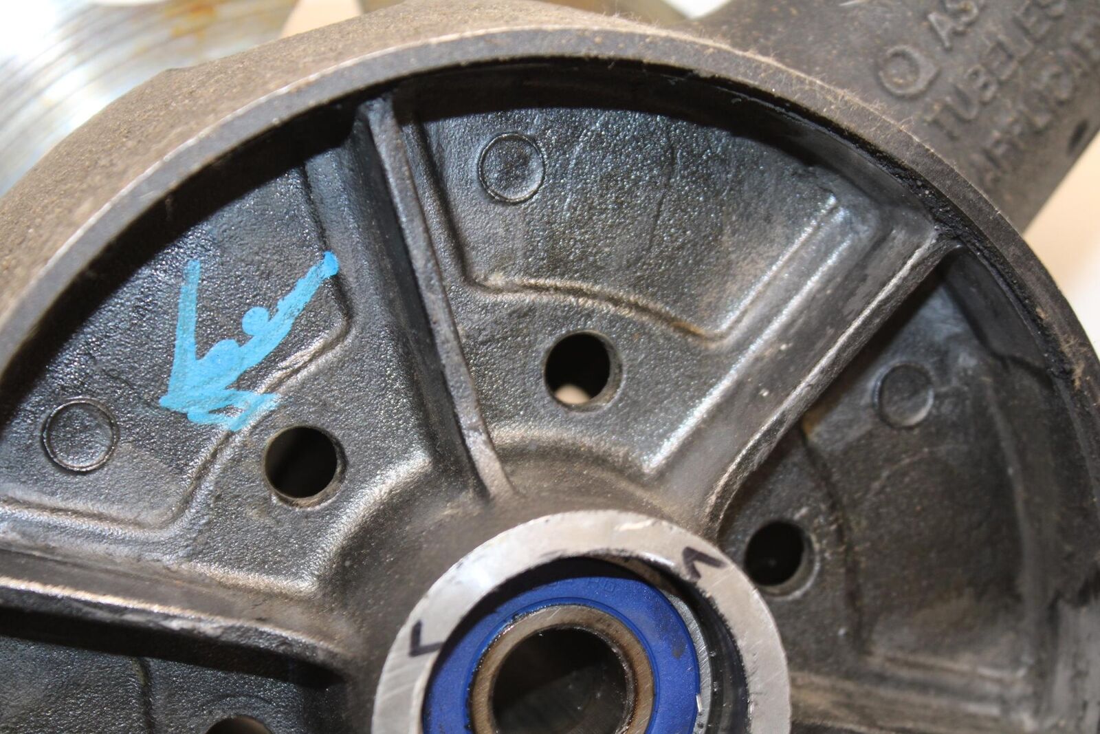 1997 Suzuki Bandit 1200 GSF1200S REAR ROTOR AND REAR WHEEL BRAKE DISC BB559