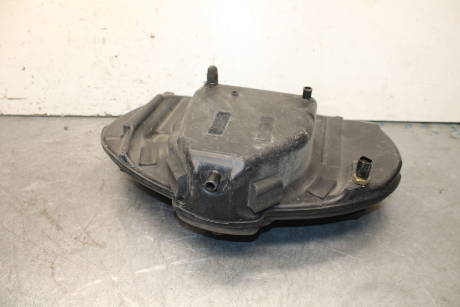 05-09 SUZUKI BOULEVARD C90 AIRBOX AIR INTAKE FILTER BOX BB692