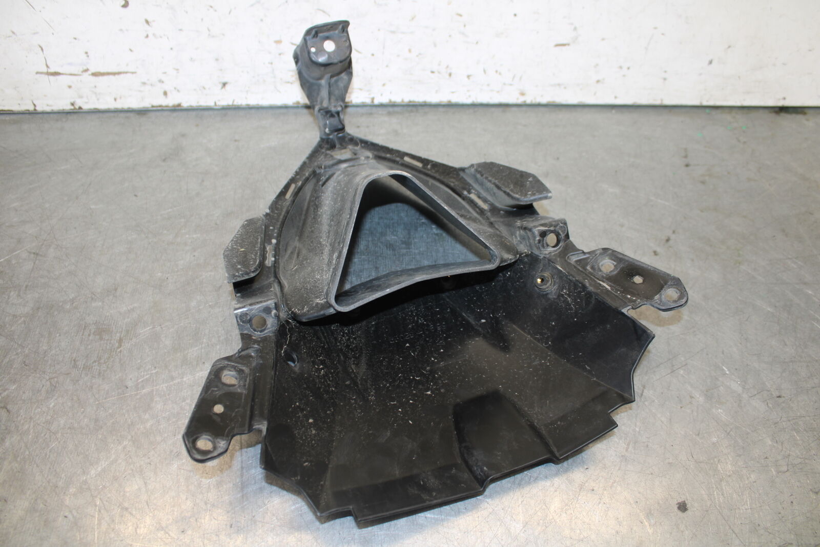 19-23 KAWASAKI NINJA ZX6R FRONT CENTER COWL FAIRING BB701