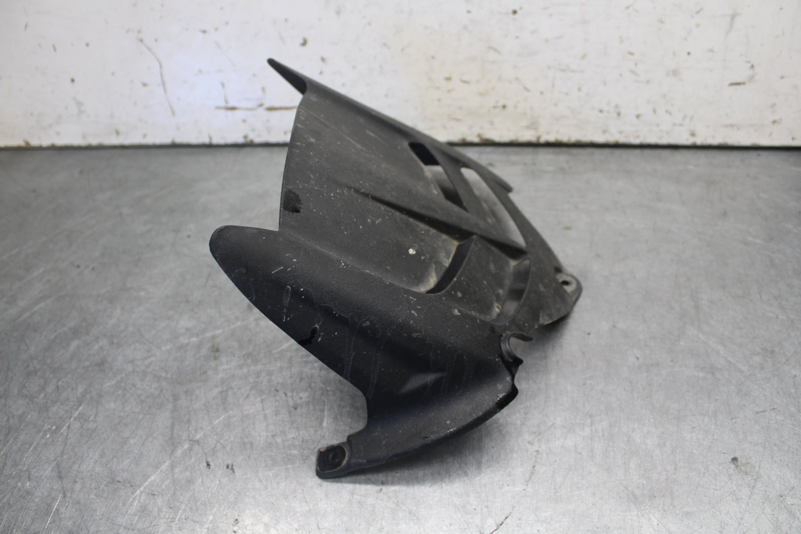 09-12 KAWASAKI NINJA ZX6R REAR BACK WHEEL TIRE HUGGER FENDER 35023-0171 BB698