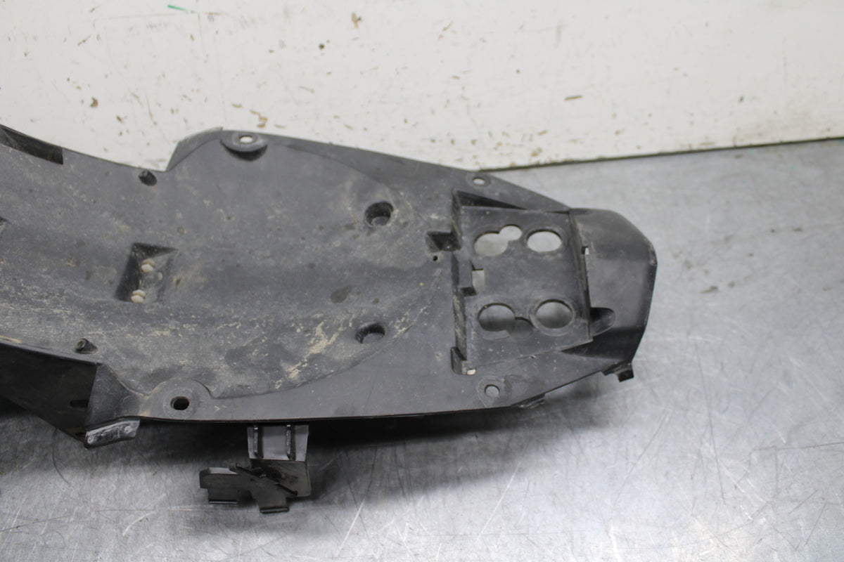 09-15 YAMAHA FZ6R REAR UNDERTAIL BATTERY TRAY PLASTIC 20S-21611-00-00  BB719