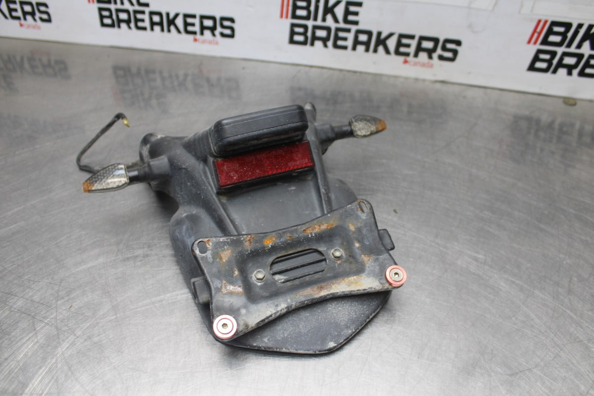 05 DUCATI SUPERSPORT 800 REAR BACK FENDER MUD GUARD BB913