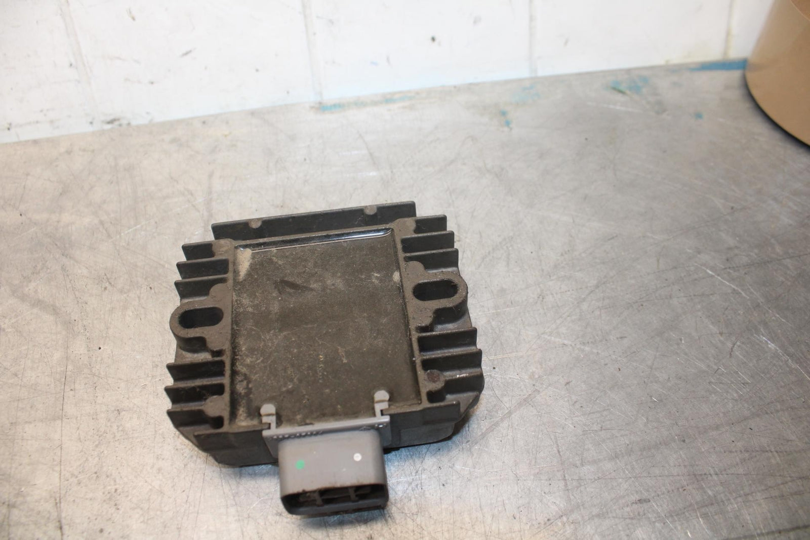 2015 Kawasaki Ninja 300 EX300B ABS RECTIFIER VOLTAGE REGULATOR 21066-0732 BB518