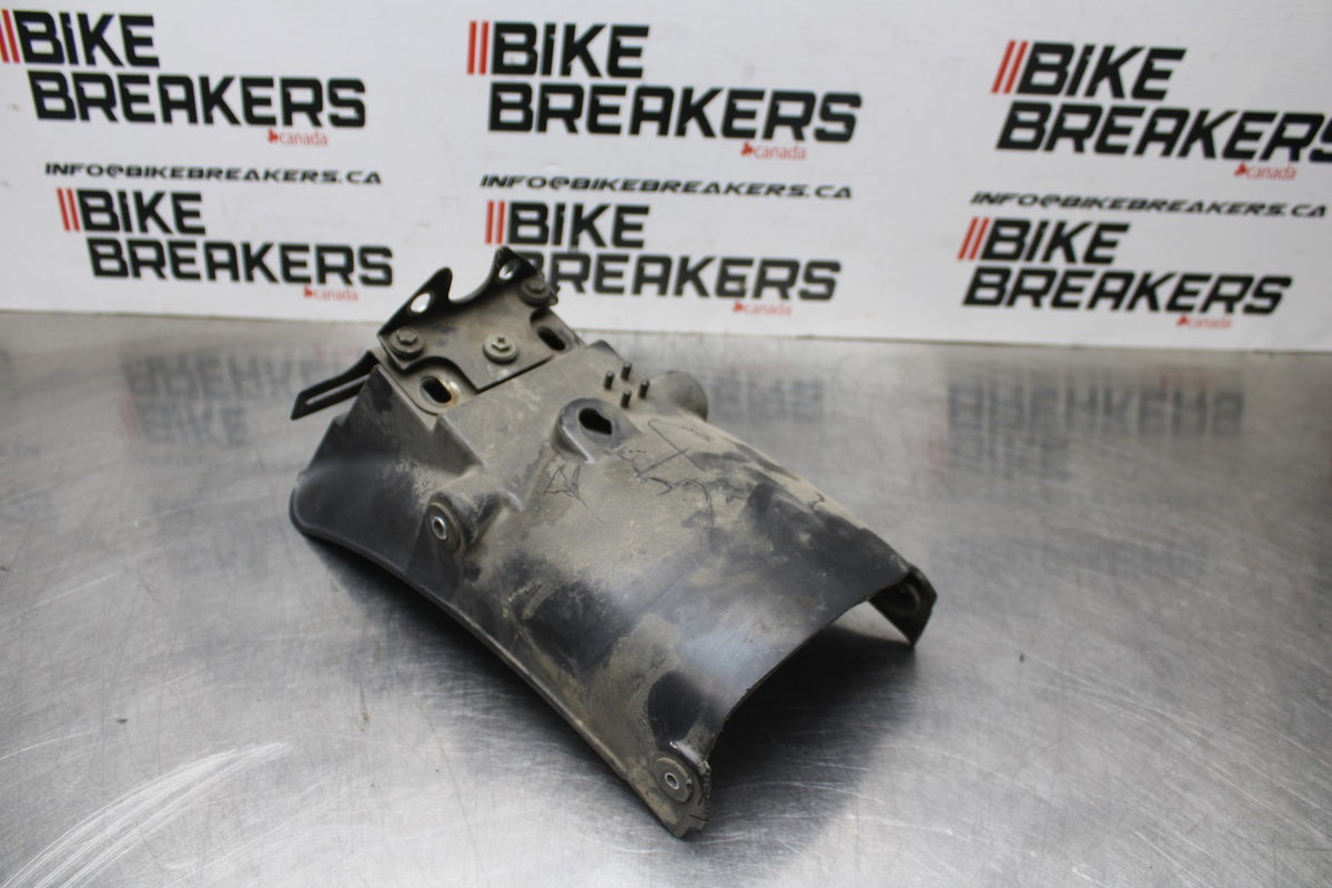 78-79 SUZUKI GS1000 REAR BACK FENDER MUD GUARD BB787
