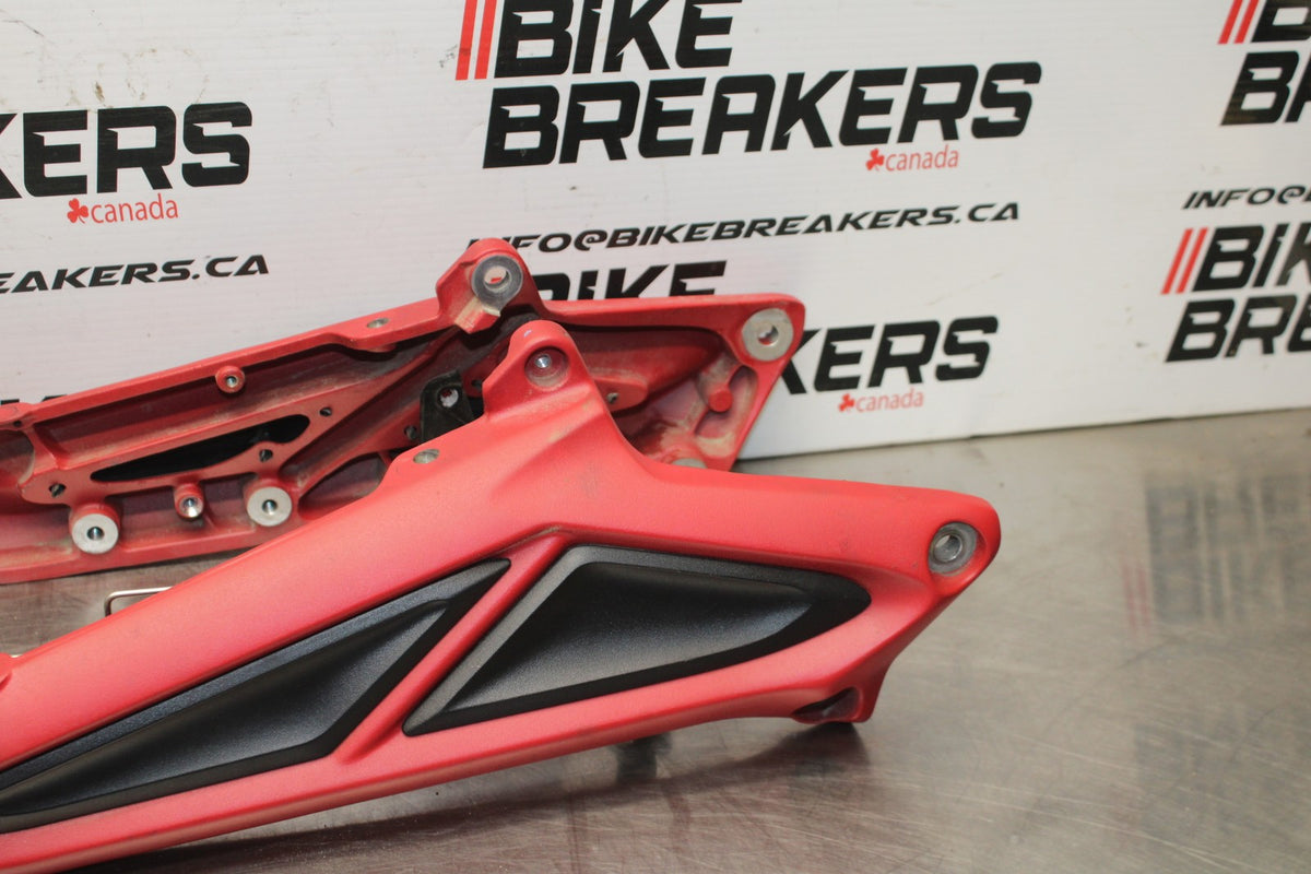 20 TRIUMPH STREET TRIPLE 765 REAR SUBFRAME BACK SUB FRAME BB864