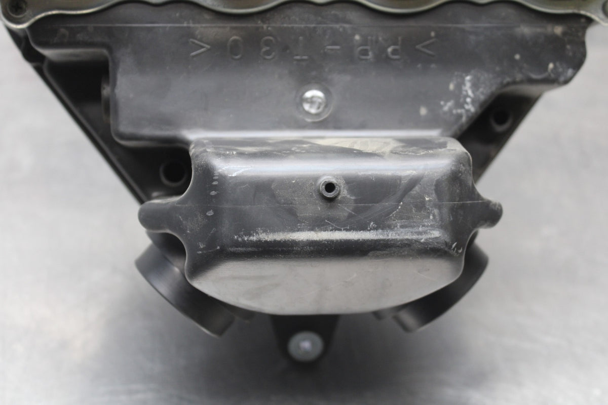 05 YAMAHA YZF R6 AIRBOX AIR INTAKE FILTER BOX BB858