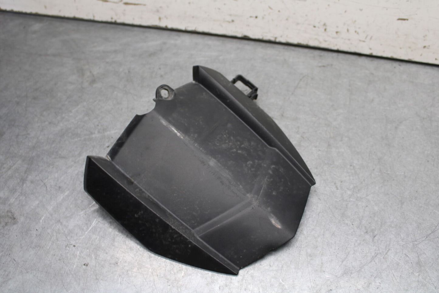 16-21 YAMAHA XSR900 REAR BACK WHEEL TIRE HUGGER FENDER BB664