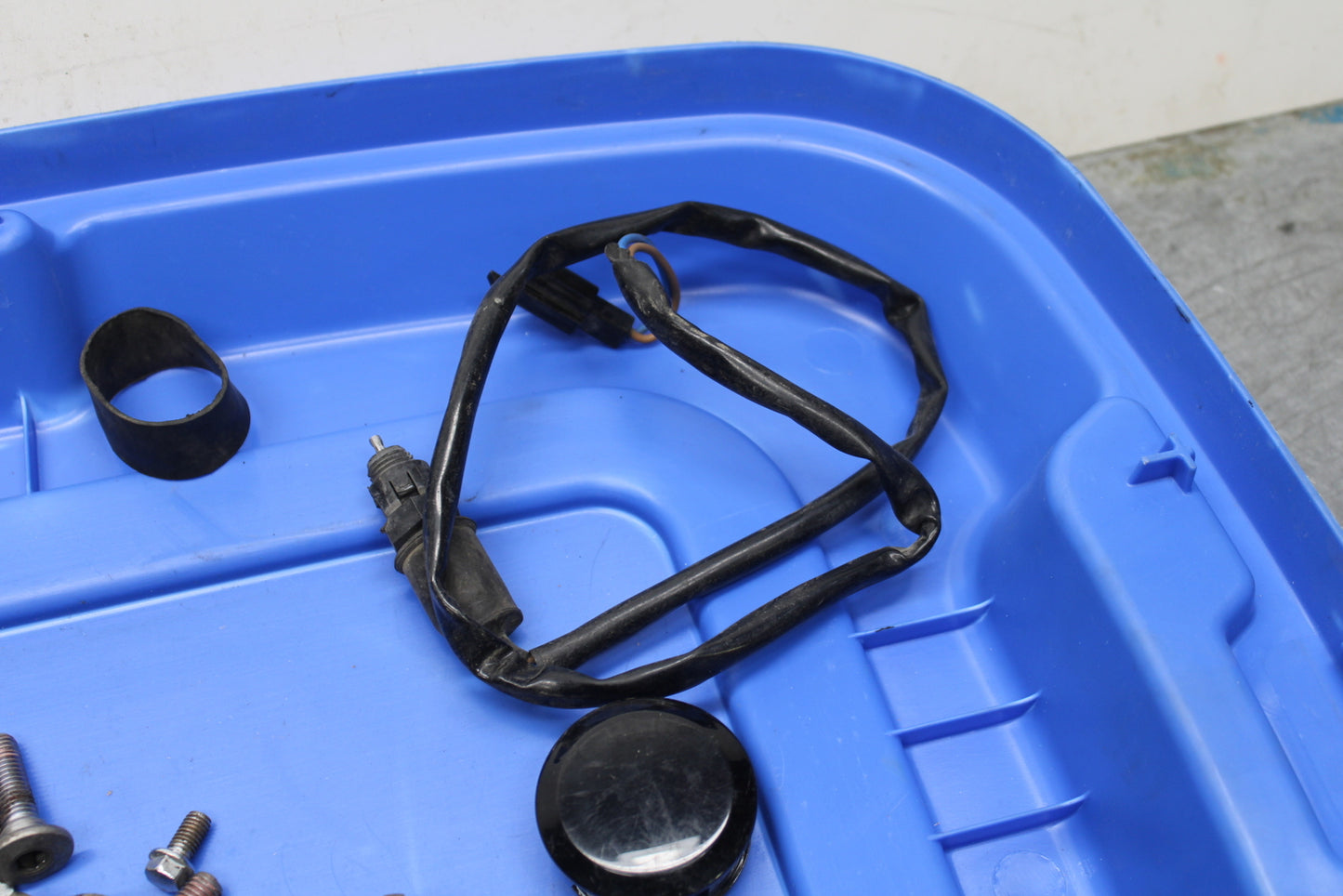 05-08 KAWASAKI VULCAN 1500 VN1500N CLASSIC MOUNTING BOLTS HARDWARE MOTOR BB133