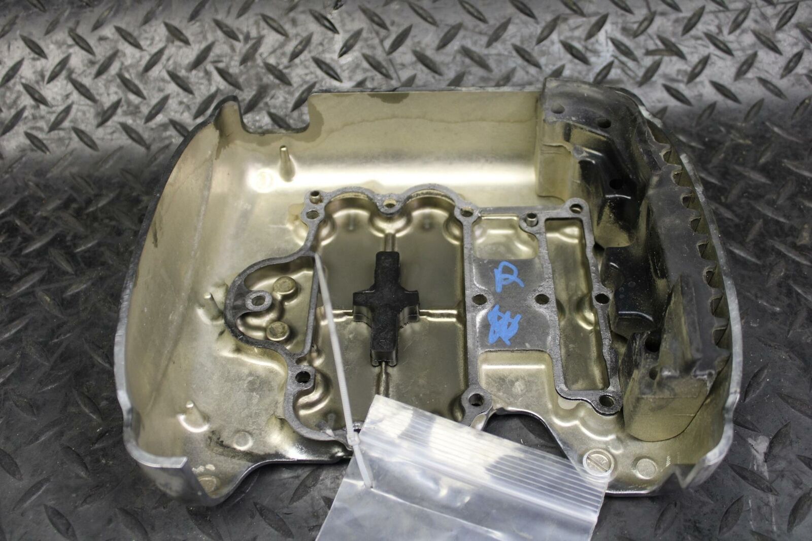 03-08 KAWASAKI VULCAN 1600 ENGINE TOP END CYLINDER HEAD COVER REAR  BB193