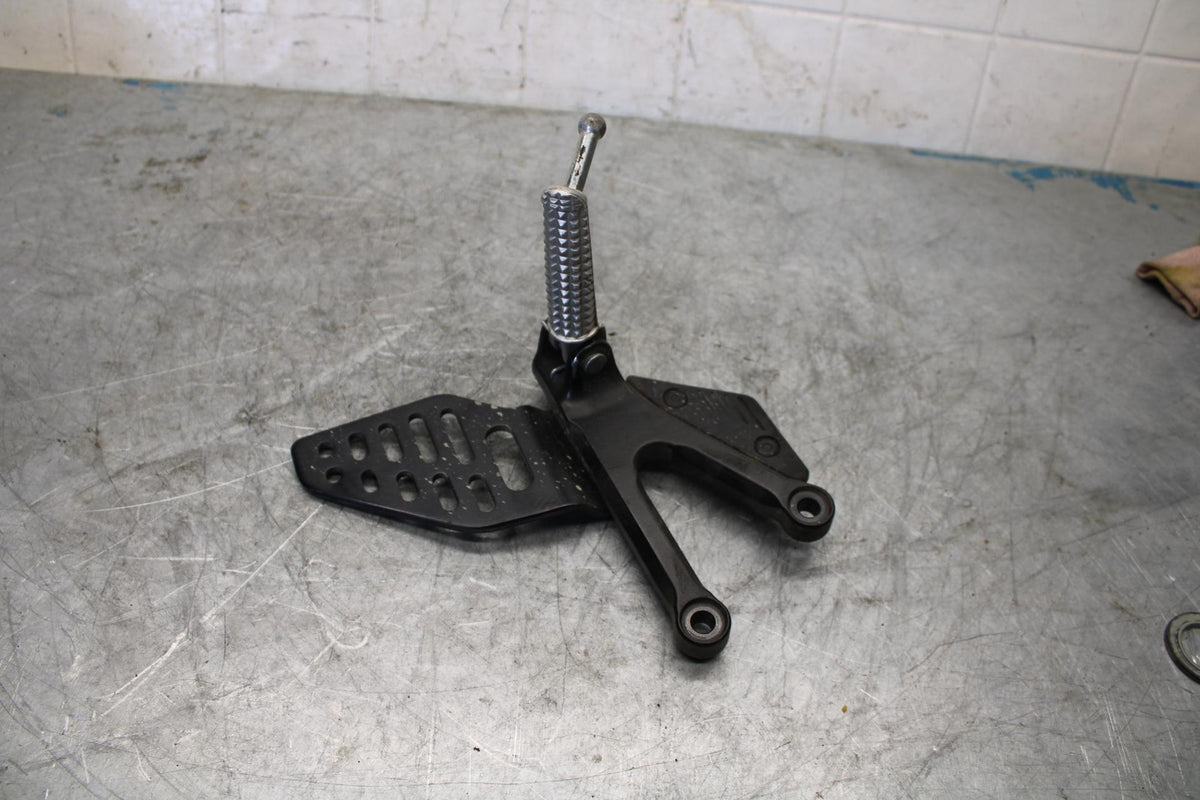 08-16 YAMAHA YZF R6 LEFT REARSET REAR SET DRIVER FOOT PEG REST STOP BB431