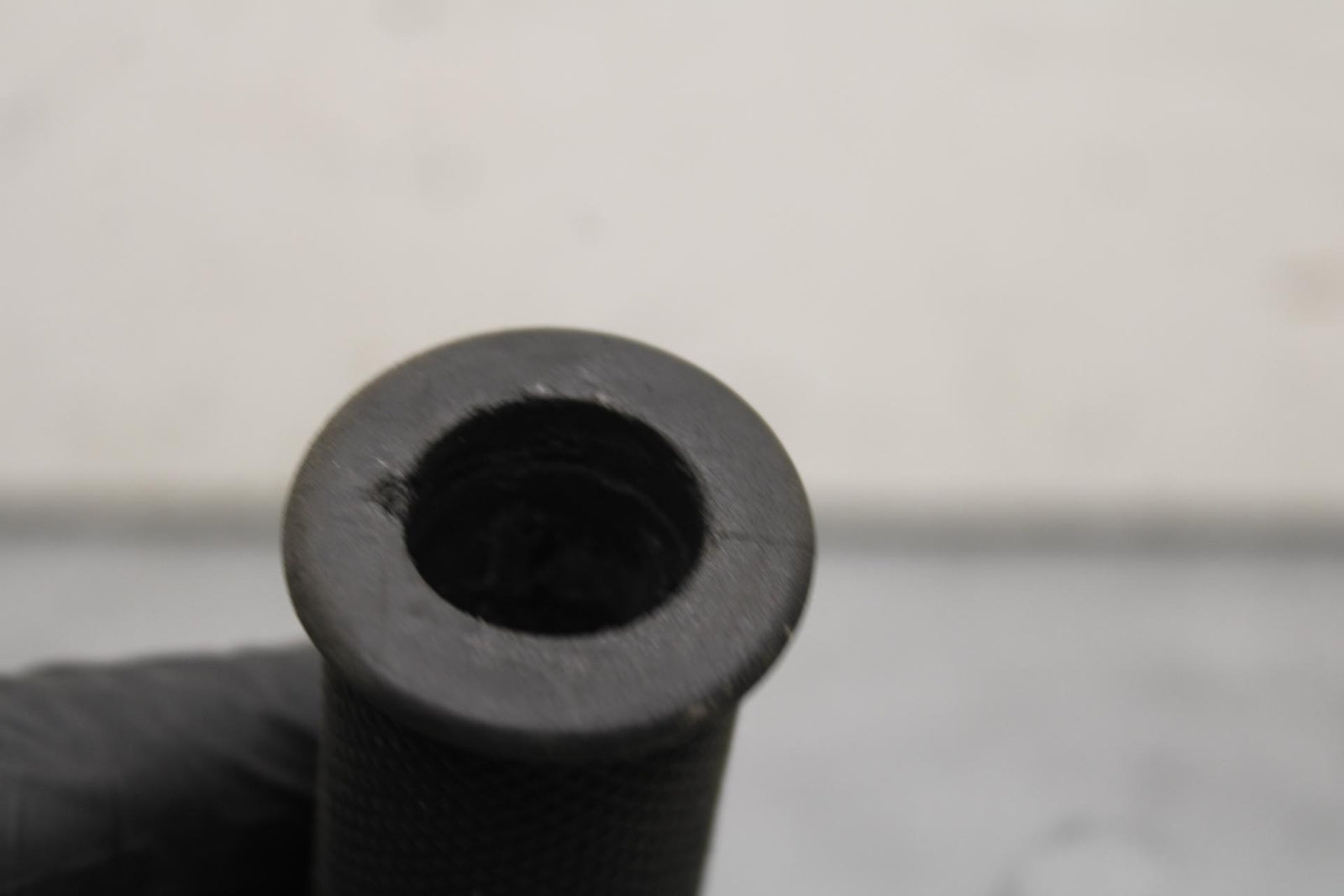 16-18 KTM 690 DUKE LEFT CLIPON HANDLEBAR GRIP BB631