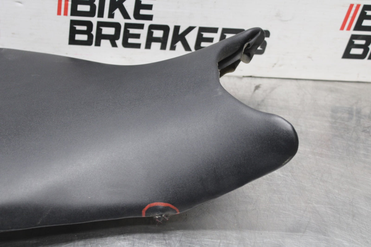 08-16 YAMAHA YZF R6 FRONT DRIVERS SEAT PAD SADDLE PILLION BB929