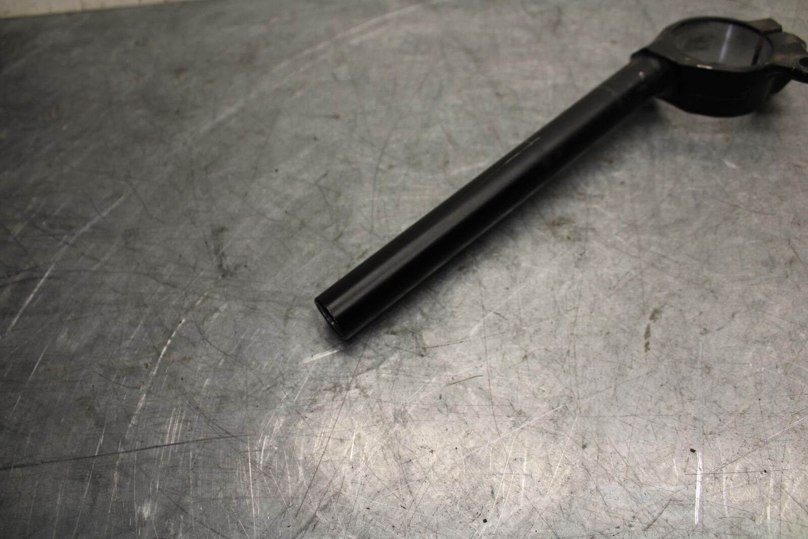 2008 Kawasaki Ninja ZX10R ZX1000E LEFT CLIP ON HANDLEBAR 46003-0144 BB524