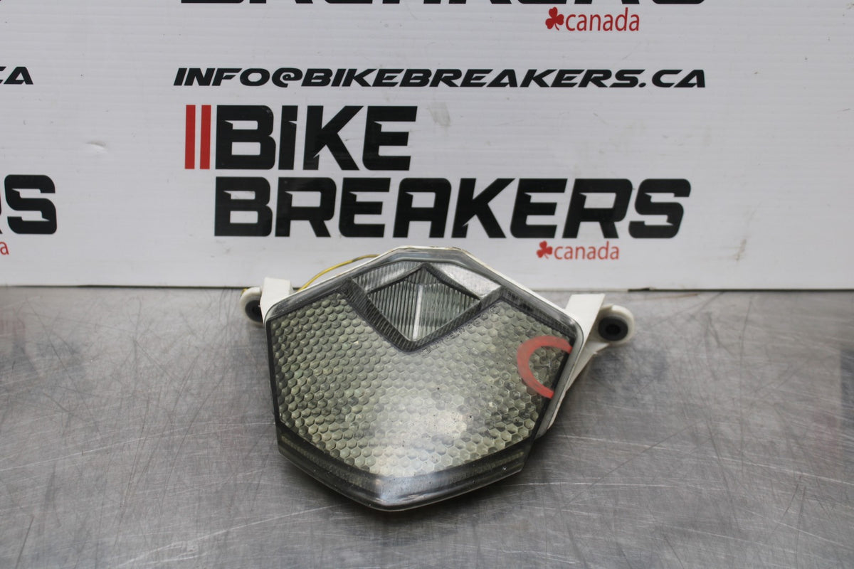 08 KAWASAKI NINJA ZX10R AFTERMARKET REAR TAIL TAILLIGHT BACK BRAKE LIGHT BB201