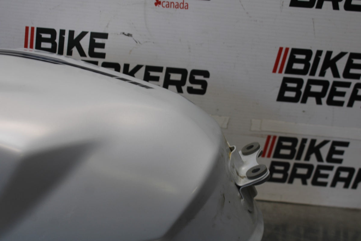 23-26 KAWASAKI NINJA ZX4RR GAS TANK FUEL CELL PETROL RESERVOIR BB898