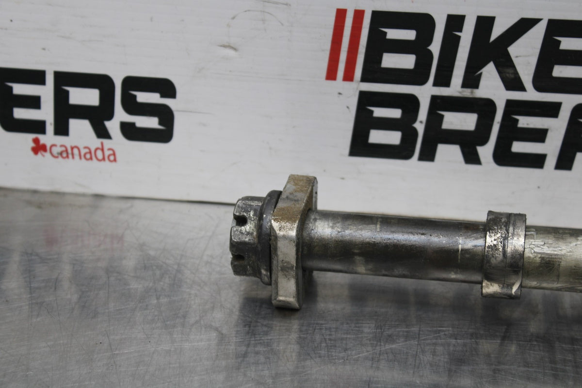 06-07 SUZUKI GSXR600 REAR AXLE BACK WHEEL RIM PIVOT BOLT AXEL BB836