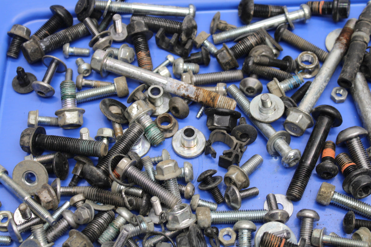 14-15 YAMAHA V STAR 1300 XVS1300CT TOURER MOUNTING BOLTS HARDWARE MOTOR BB722