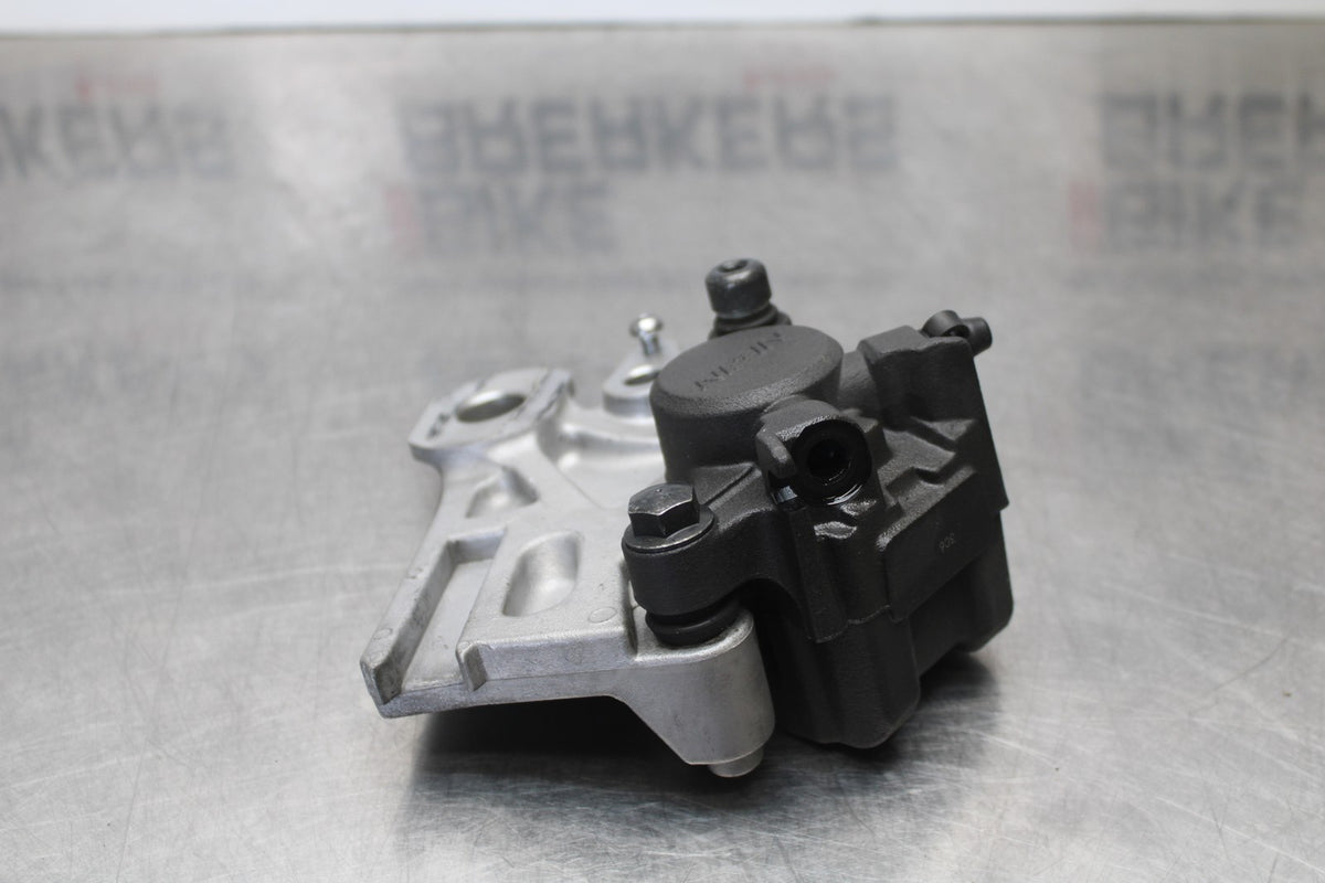 23-24 YAMAHA MT-07 REAR BACK BRAKE CALIPER W MOUNT BRACKET BB194