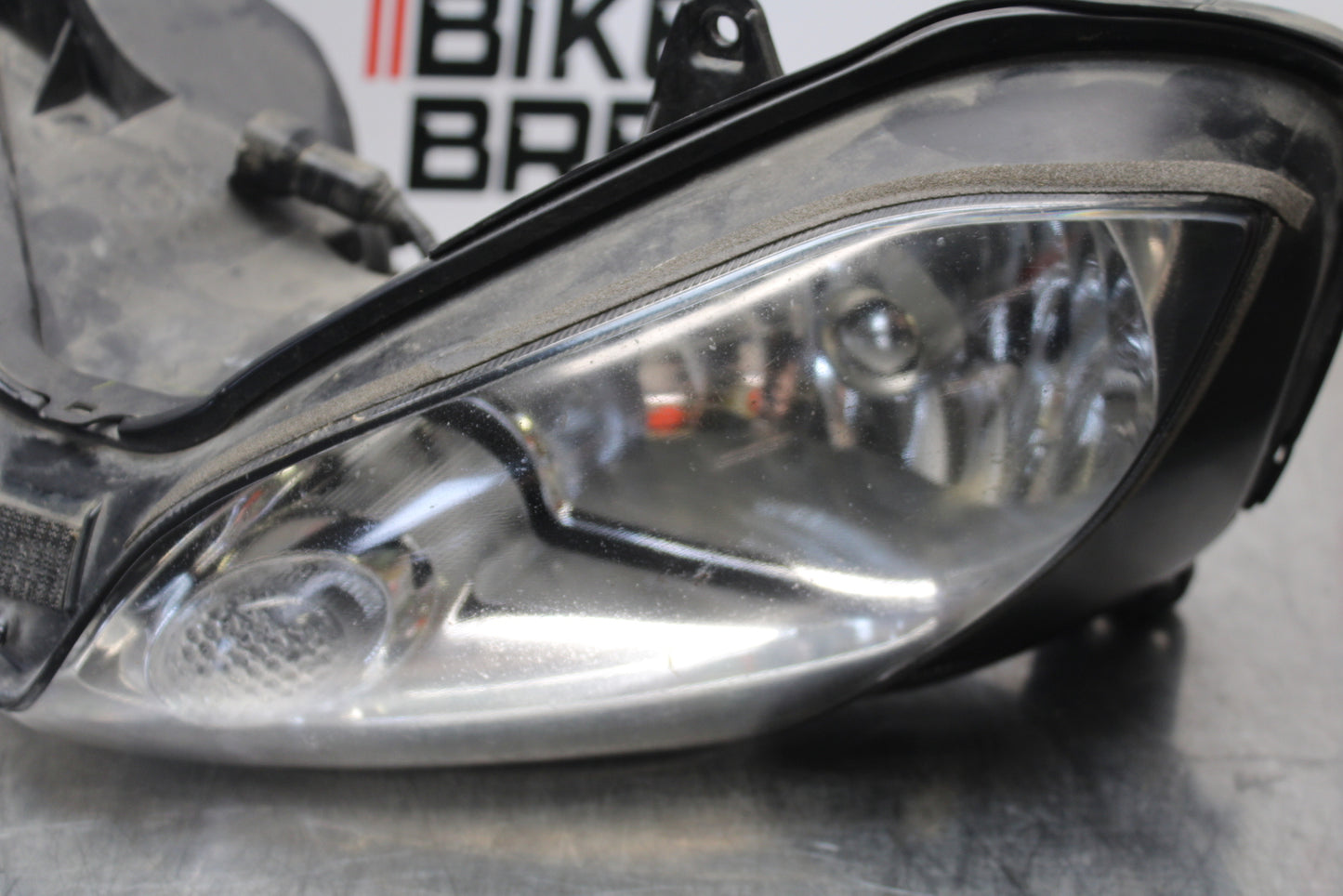 04-05 KAWASAKI NINJA ZX10R FRONT HEADLIGHT HEAD LIGHT LAMP BB163
