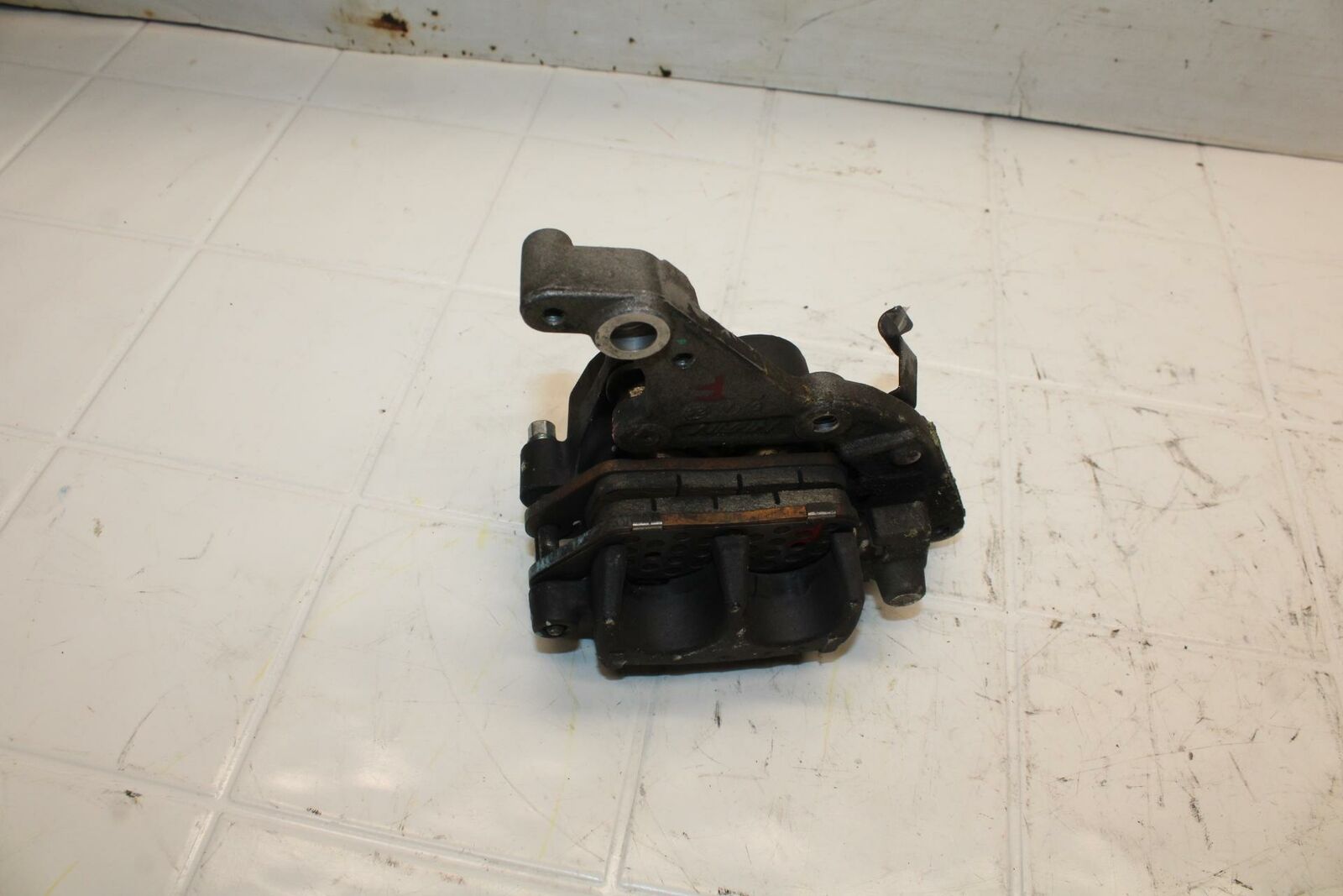15-16 HONDA CB300F ABS  FRONT BRAKE CALIPER  BB05
