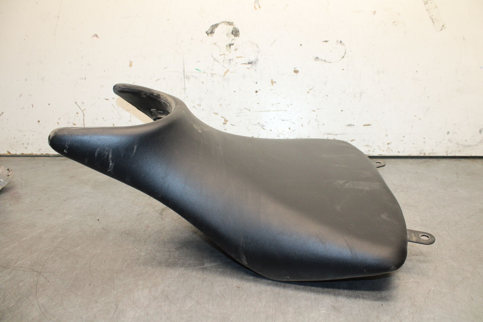 19-24 YAMAHA R3 FRONT DRIVERS SEAT PAD SADDLE PILLION BB736