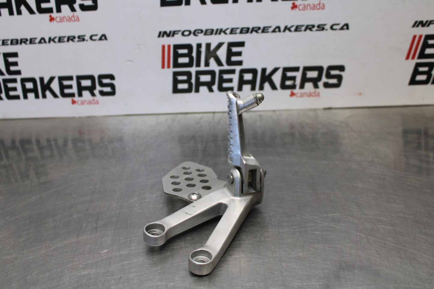 13-24 HONDA CBR600RR LEFT REARSET REAR SET DRIVER FOOT PEG REST STOP BB772
