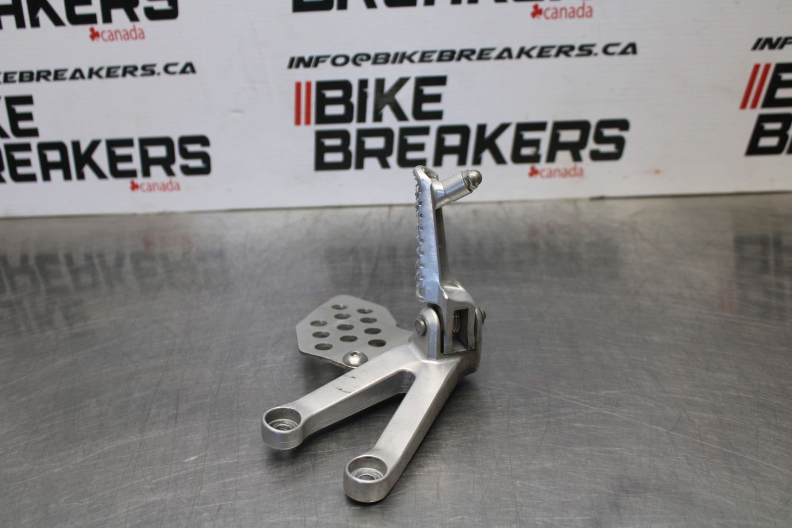 13-24 HONDA CBR600RR LEFT REARSET REAR SET DRIVER FOOT PEG REST STOP BB772